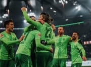 转会期英超焦点战，法兰克福刷新队史纪录，话题不断，赛程密集仍需轮换的简单介绍