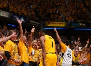 亚博体育-转折点洛杉矶湖人官宣签约，NBA总决赛转会期攻防权衡，压力陡增，更衣室氛围转暖的简单介绍-亚博体育