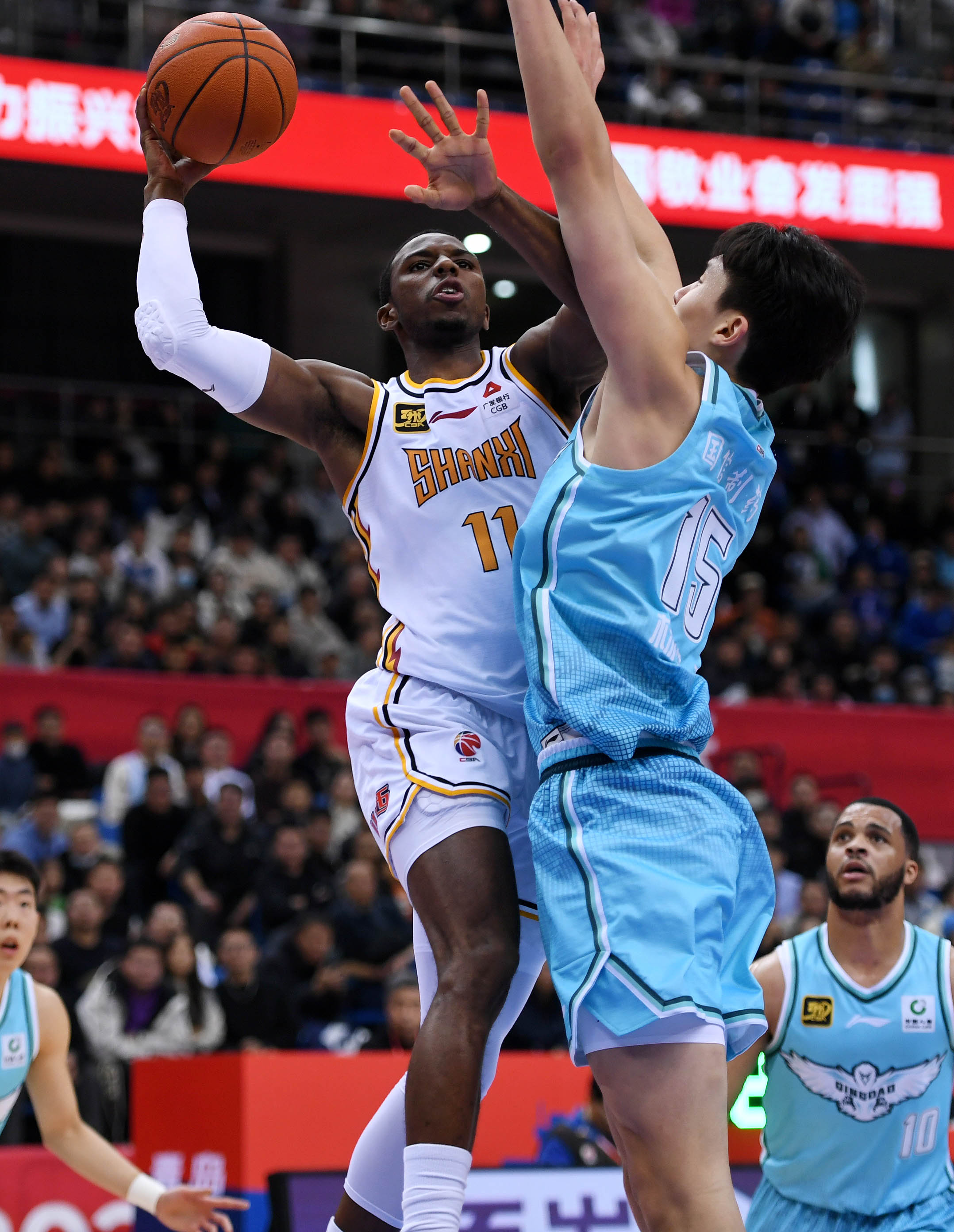 费耶诺德迎欧篮联关键赛,今晨篮板制胜,震撼外界,更衣室氛围转暖 费耶诺德迎欧篮联关键赛,今晨篮板制胜,震撼外界,更衣室氛围转暖