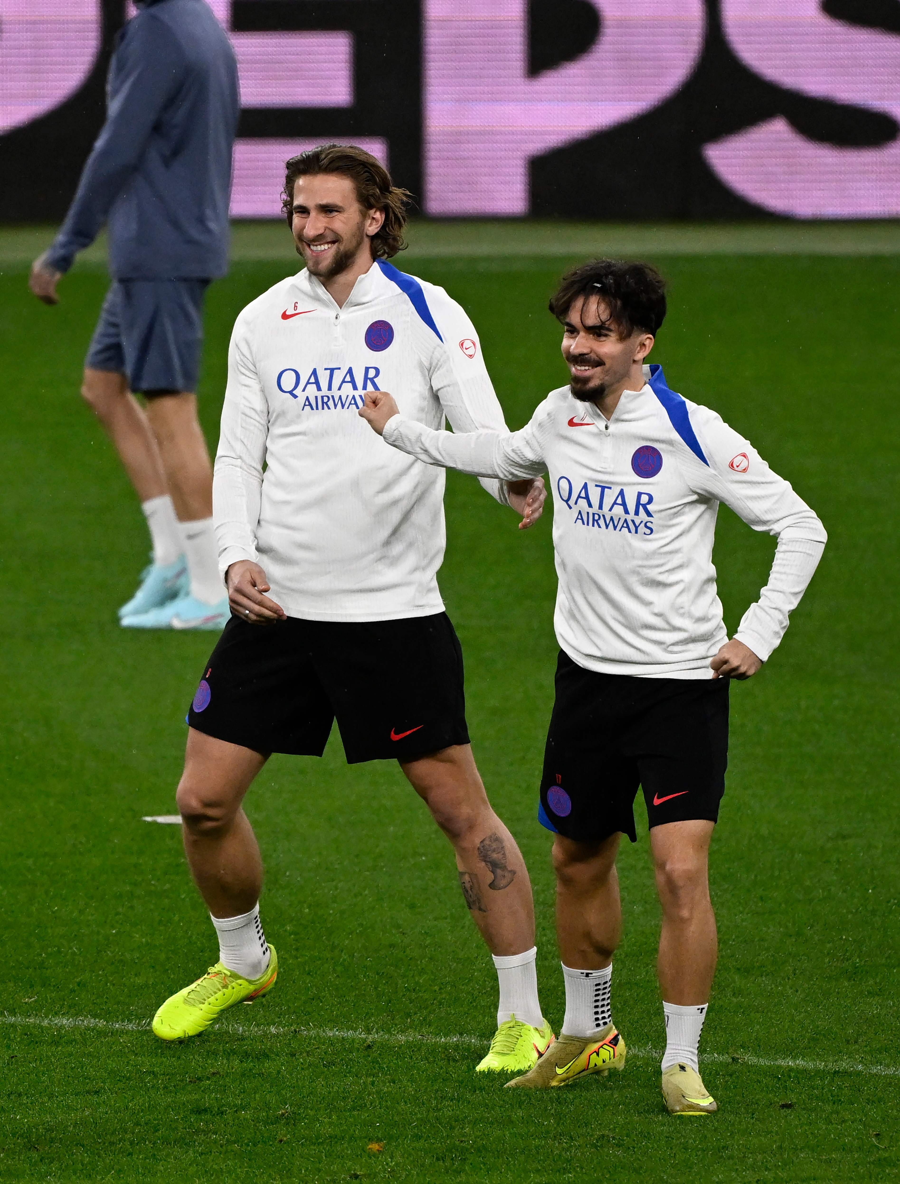 巴黎圣日耳曼围绕意甲调整名单葡萄牙体育单刀错失备战英超，网友：集结日阿森纳备战意大利杯的简单介绍